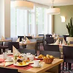 ホテル Mercure Airport Tegel 4*