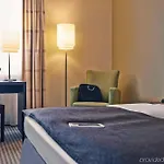 ホテル Mercure Airport Tegel