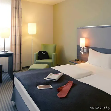 Mercure Airport Tegel Hotell 4*
