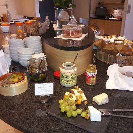 Hotell Mercure Airport Tegel 4*