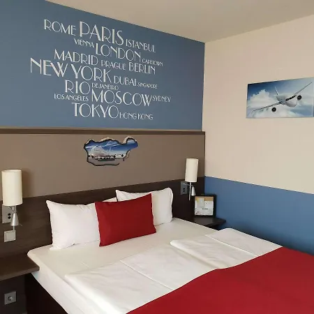 Hotell Mercure Airport Tegel 4*