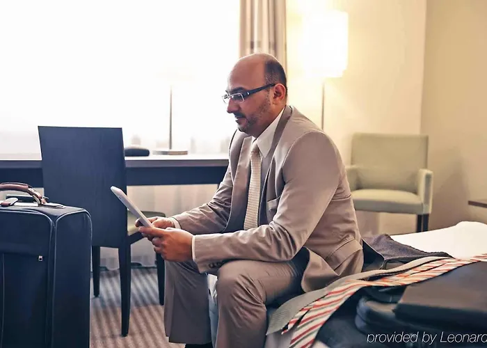 Hotel Mercure Airport Tegel 4*