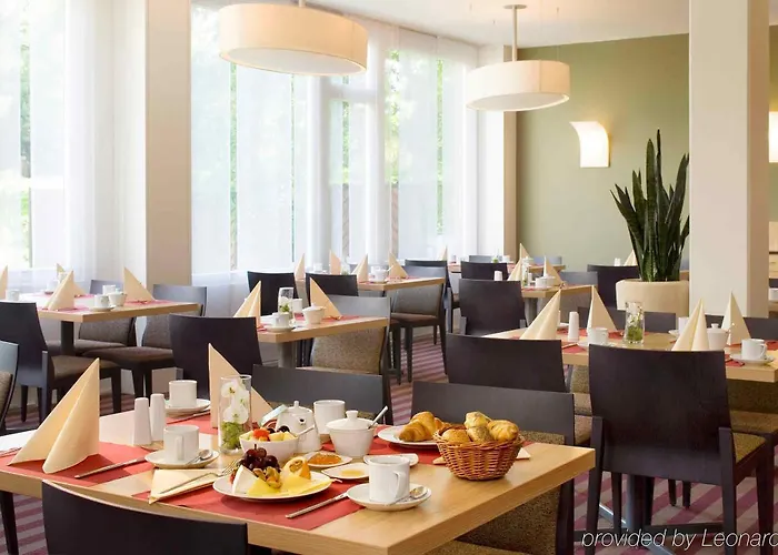 Hotel Mercure Airport Tegel 4*