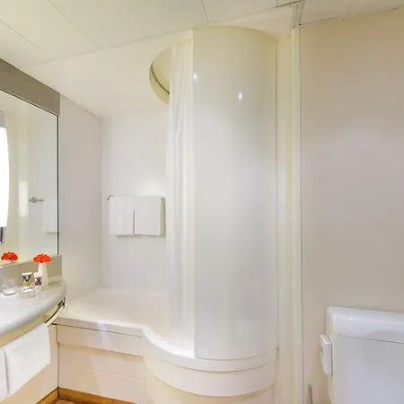 Mercure Airport Tegel 4*